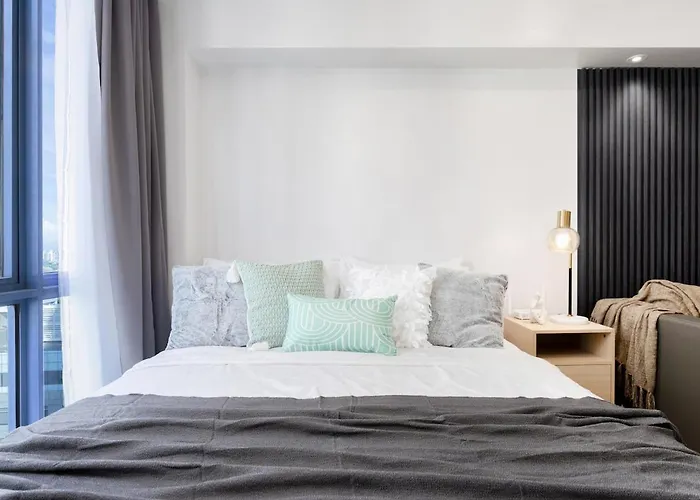 Furnished In Prime Location It Park Apartment *
